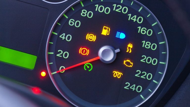 Pemandu Wanita Patut Tahu 6 Info Penting Tentang Kereta, Kalau Tak Nak Susah Di Kemudian Hari