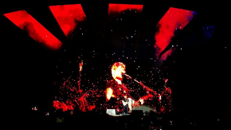 Ed Sheeran Live In KL: Tentang ‘Perfect’, Proposal Dan Plastic Bottle
