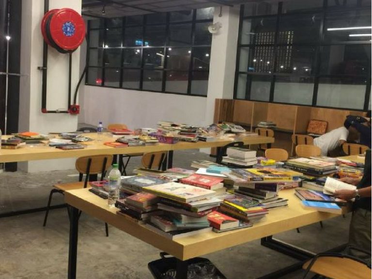 Selepas IKEA Tebrau, Kini BookXcess Cyberjaya Jadi Mangsa Minda Kelas Ketiga