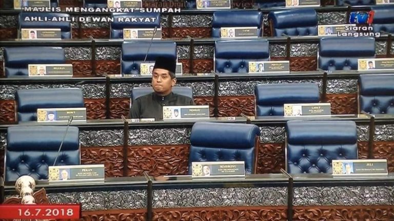 Ini Sebab Utama Kenapa Ahli Parlimen Pembangkang “Angkat Kaki” & Keluar Dari Dewan Rakyat