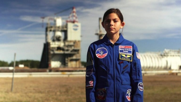 Gadis 17 Tahun Ini Giat Ikuti Latihan Dengan NASA, Bakal Jadi Manusia Pertama Ke Marikh