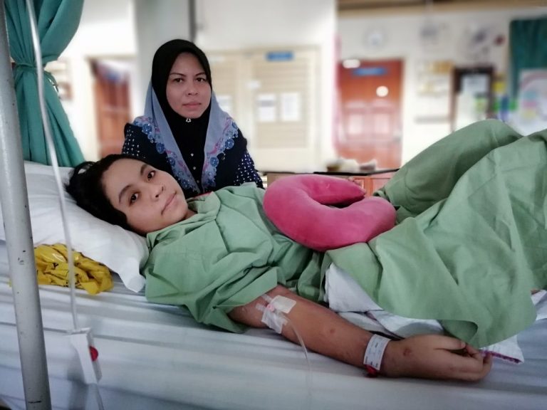 “Jangan Potong Kaki Saya”, Remaja Mangsa Kemalangan Diseret Pemandu Terlelap Tak Rela Kudung