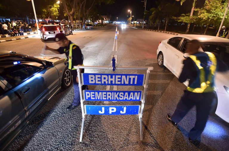 Bagaimana Nak Tahu Jika Kenderaan Kita Disenarai Hitam? JPJ Bakal Sita 84,974 Pesalah Jalan Raya