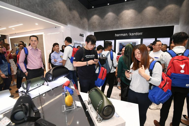 Berita baik buat penggemar JBL, Harman Dan Kardon, Studio Harman Kini Berada Di Subang Jaya!