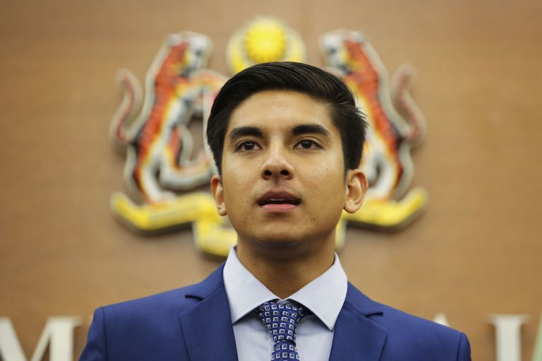 Rentetan Isu Remaja Bunuh Diri, Syed Saddiq Ajak Belia Jumpa Bincang Isu Ini