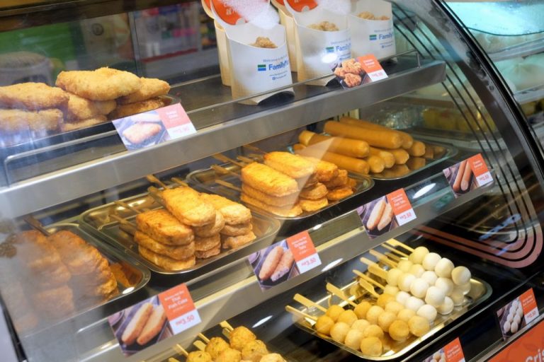 FamilyMart Sah Dapat Sijil Halal, Kini Boleh Makan Tanpa Was-Was
