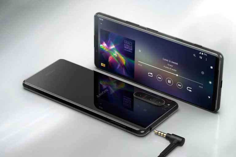 6 Telefon Pintar Keluaran Tahun 2020 Yang Masih Berbaloi Untuk Dibeli