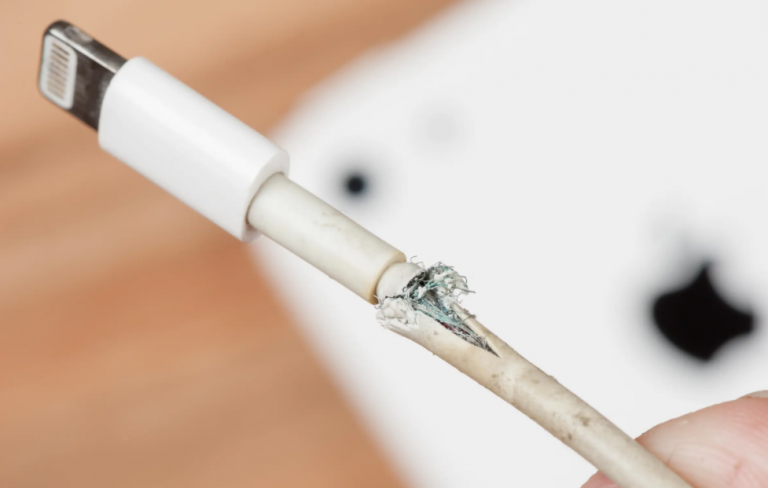 Kenapa Kabel iPhone Mudah Rosak? Ini Antara Sebab-Sebabnya..