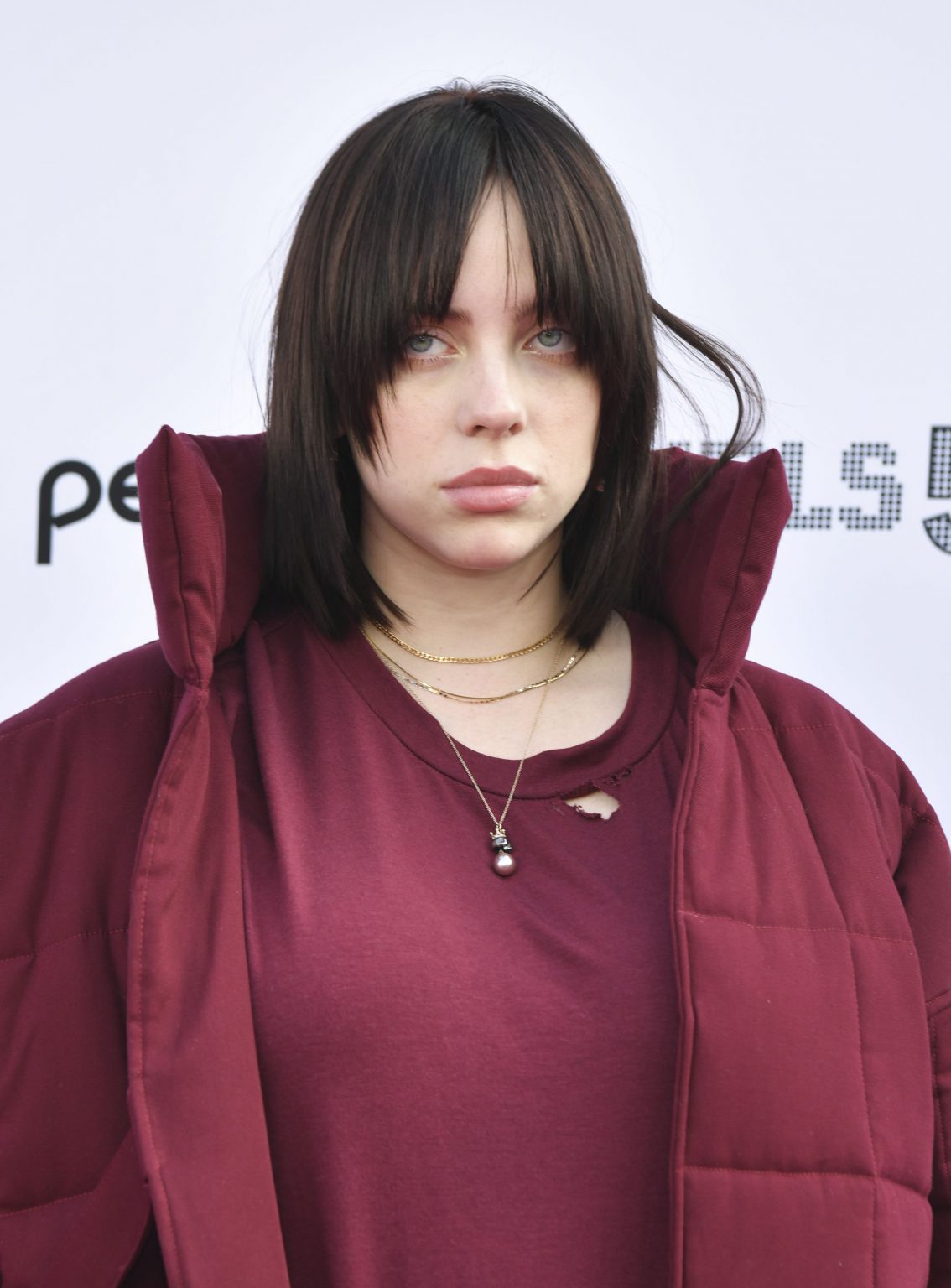 Billie Eilish Rasa 'Normal' Dengan Rambut Hitam, Enggan Warna Rambut Lagi?