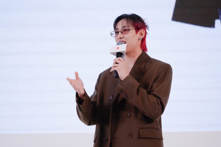 Hadir Sebagai Duta Xiaomi Asia Tenggara, BamBam Sempat Singgah Makan Musang King Di Kuala Lumpur!