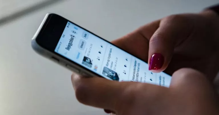 Pakar Keselamatan Siber Dedah Cara Scammer Akses Data Peribadi Mangsa Dalam Telefon Bimbit