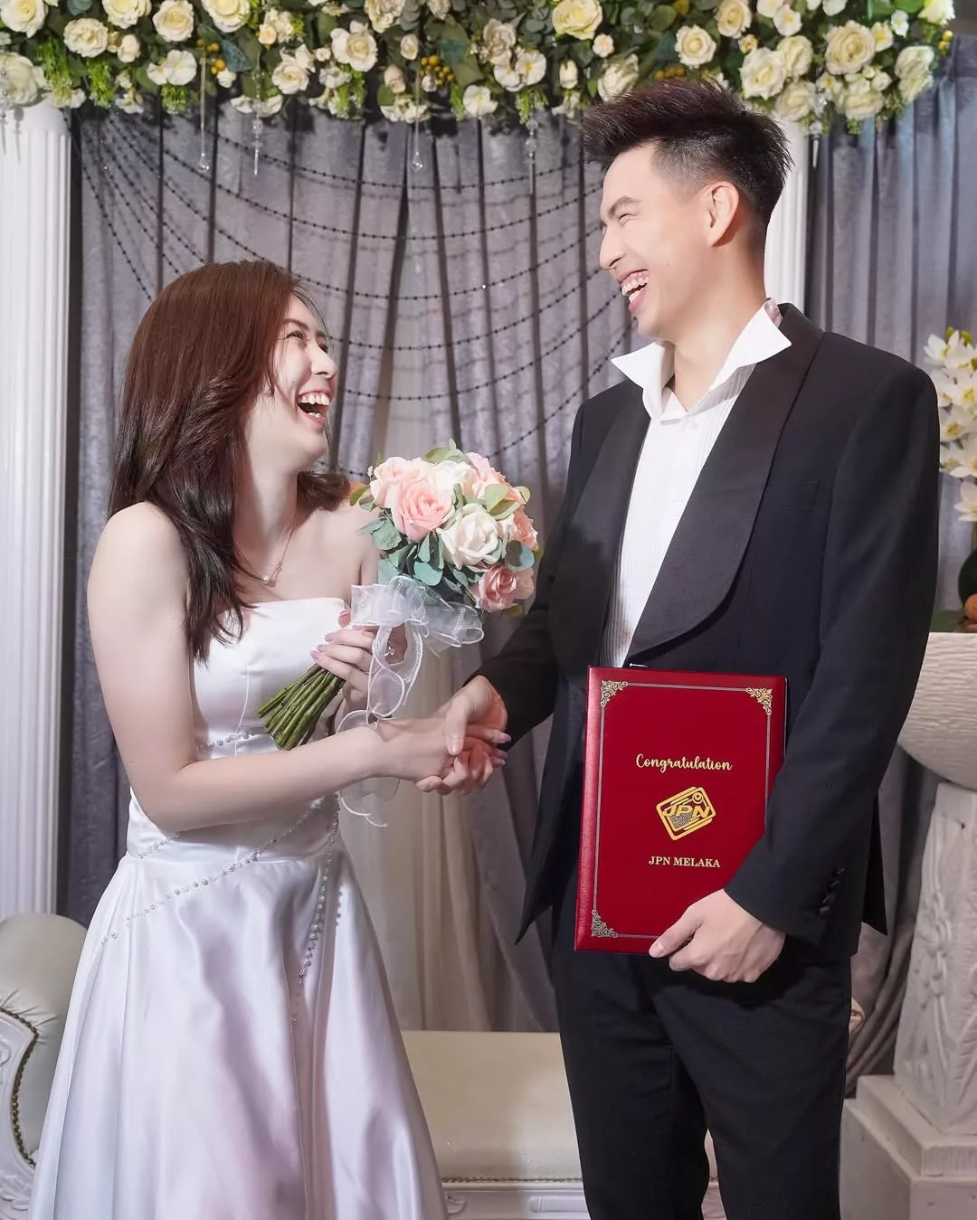 Ong Yew Sin & Aya Ohori Sah Bergelar Suami Isteri