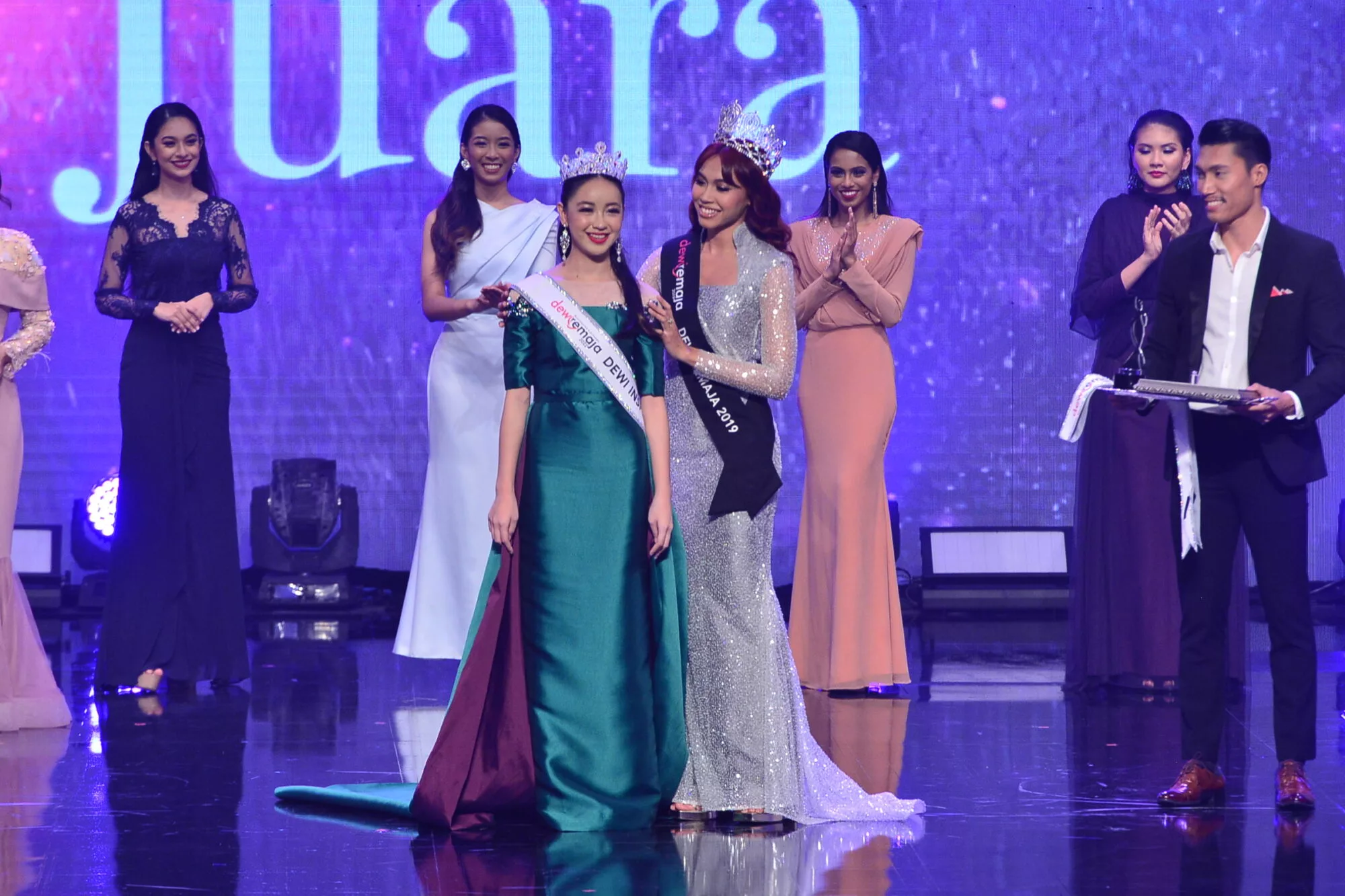 40 Tahun Gemilang Hasil Kemunculan Bakat-Bakat Tanah Air, Dewi Remaja 2025 Buka Pendaftaran Untuk ‘Batch’ Terbaru