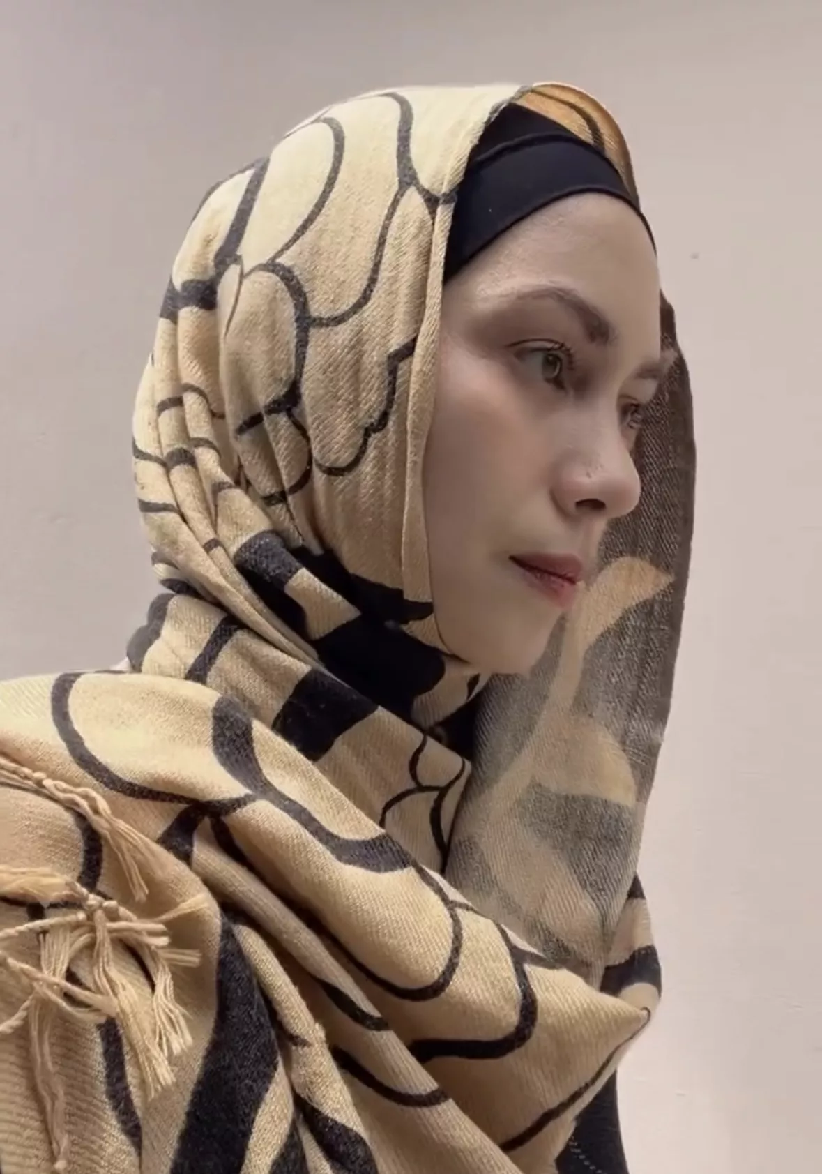 Natasha Hudson Kini Berhijab, Kongsi Detik Penghijrahan -“Khimar Ini Menandakan Permulaan Hijrah Saya”