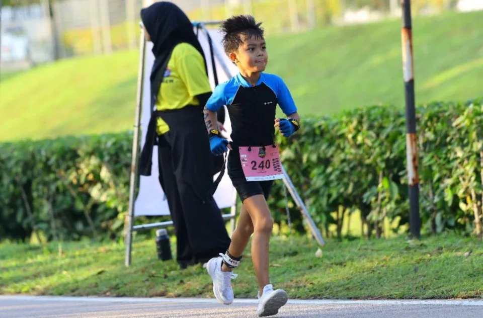 Baru Berusia 8 Tahun, Putera Sulung Bella Astillah Curi Perhatian Sertai Triatlon Antarabangsa