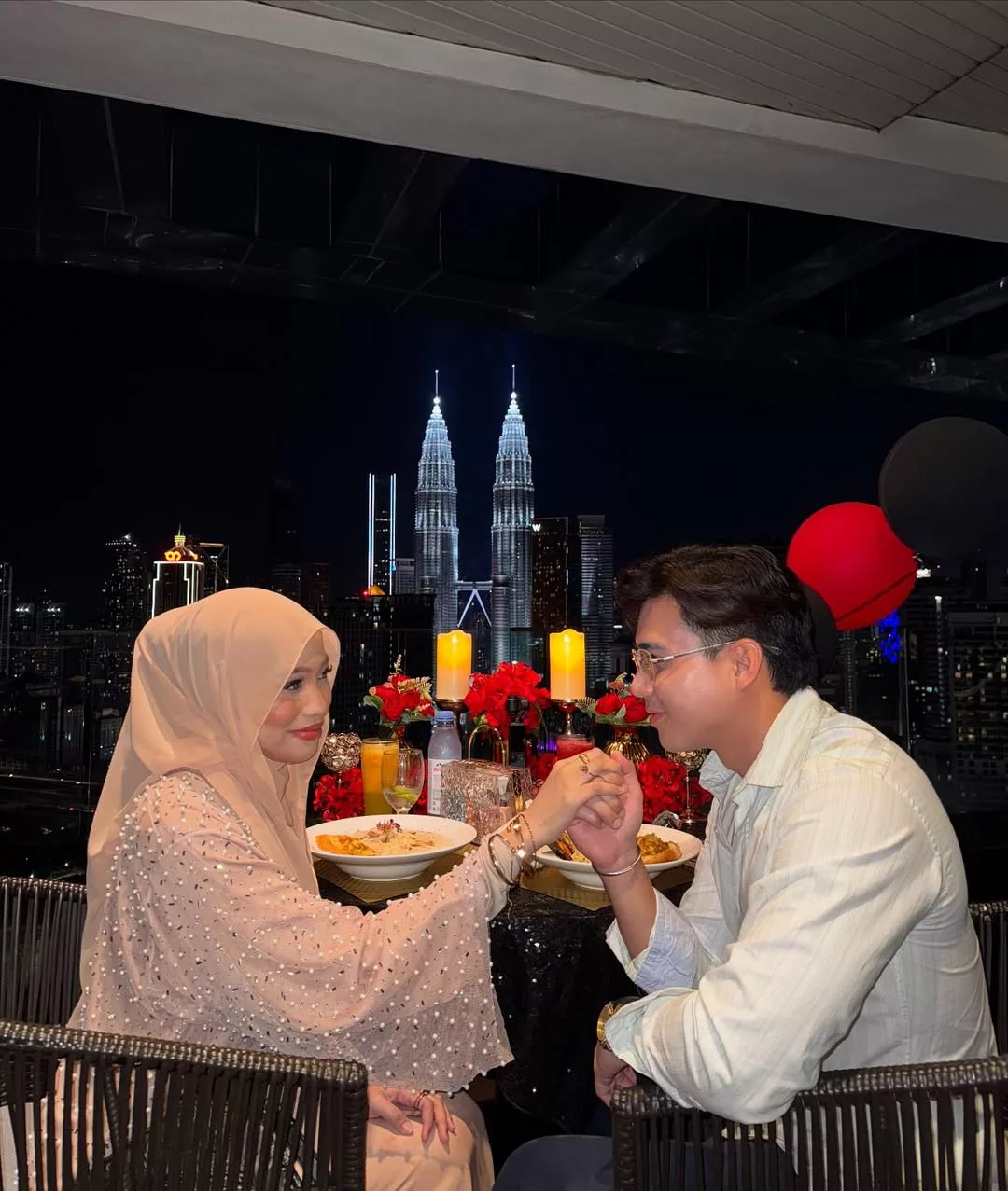 Atiq Azman Bakal Timang Anak Sulung, Layangkan Ucapan Ulang Tahun Kelahiran Paling Bermakna Buat Isteri!