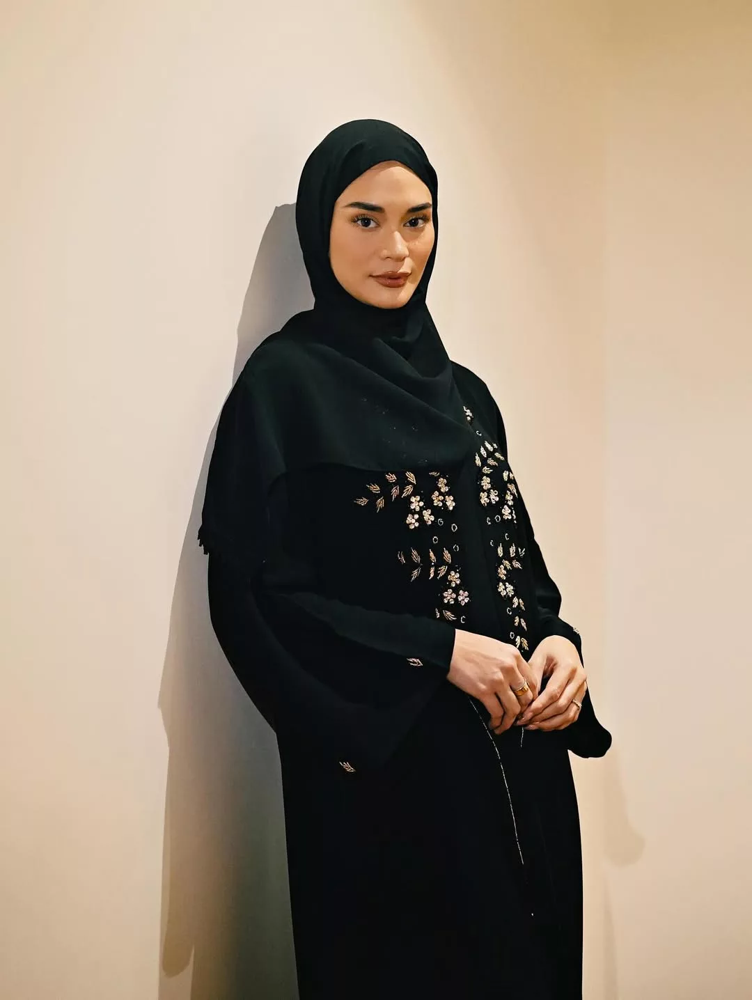 Warganet Teruja Lihat Miss Universe 2015, Pia Wurtzbach-Jauncey Berimej Hijabi Sekali Lagi. “MashaAllah Ukhti!”