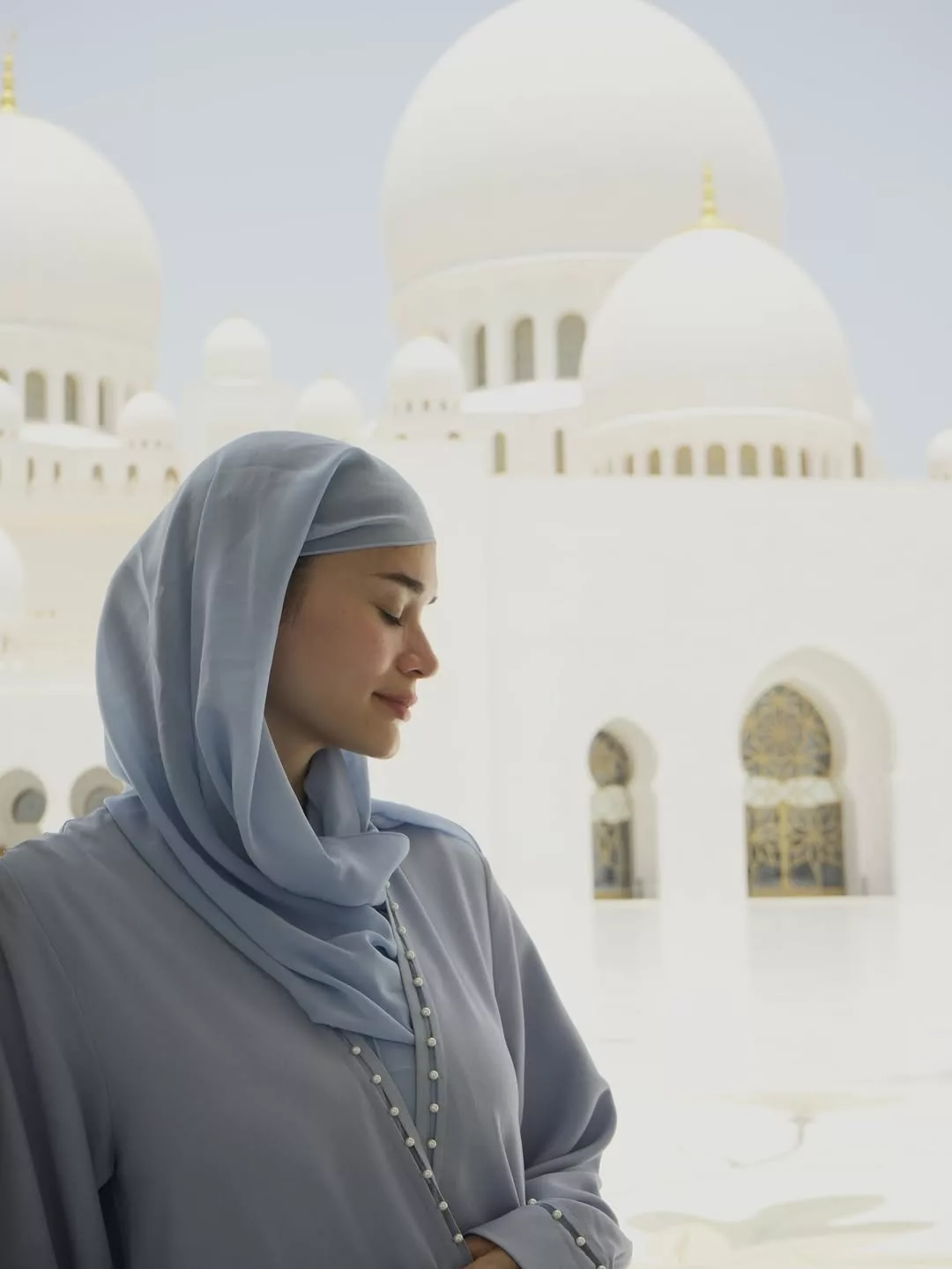 Warganet Teruja Lihat Miss Universe 2015, Pia Wurtzbach-Jauncey Berimej Hijabi Sekali Lagi. “MashaAllah Ukhti!”