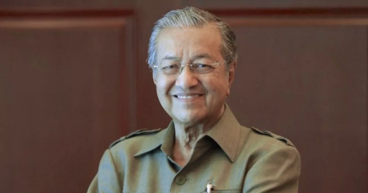 Seratus Tahun Seorang Negarawan, Selamat Hari Jadi Tun Dr. Mahathir!