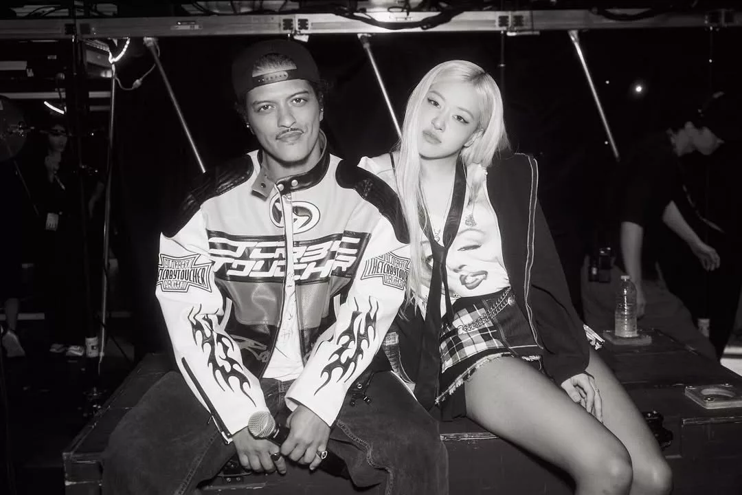 Hargai Jasa Rosé BLACKPINK, Bruno Mars ‘Akui’ Berjaya Langsaikan Hutang