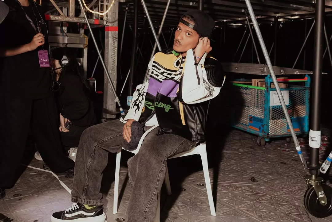 Hargai Jasa Rosé BLACKPINK, Bruno Mars ‘Akui’ Berjaya Langsaikan Hutang