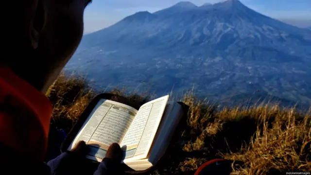 Khatam Al-Quran Atas Puncak, 34 Pelajar Tahfiz Al-Muhammadi Takluk Gunung Stong