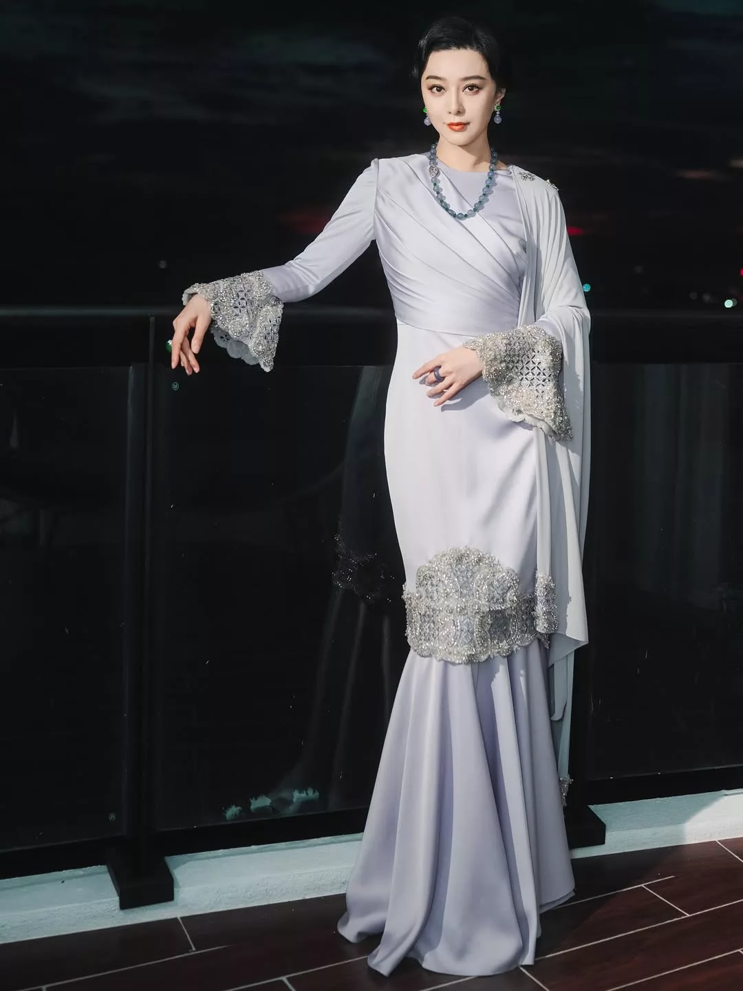 Fiziwoo Kerah 100 Jam Siapkan Busana Baju Kurung Moden Khas Untuk Fan Bing Bing