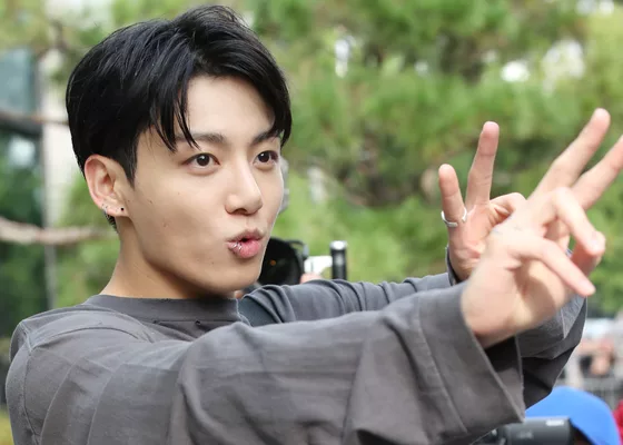 Raih 300 Bilion Tontonan Hashtag! Jungkook BTS Catat Rekod Dunia Terbaru Di TikTok