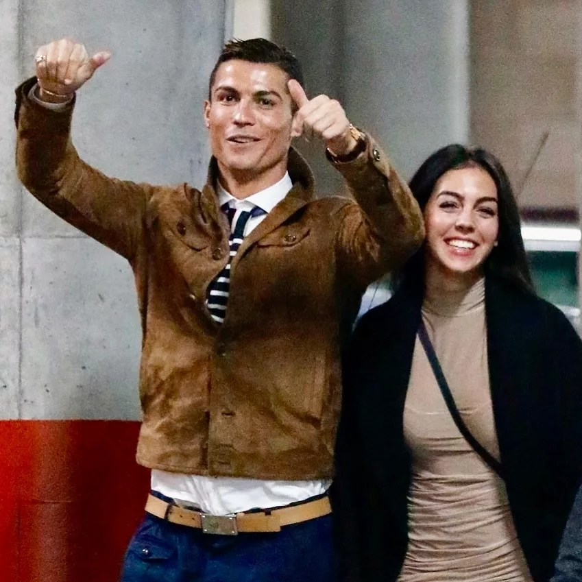 9 Tahun Bersama, Cristiano Ronaldo Akhirnya Lamar Georgina