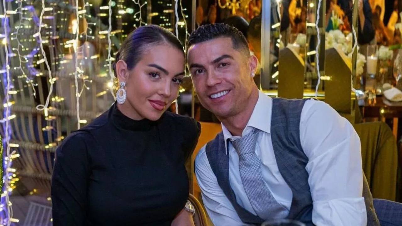 9 Tahun Bersama, Cristiano Ronaldo Akhirnya Lamar Georgina