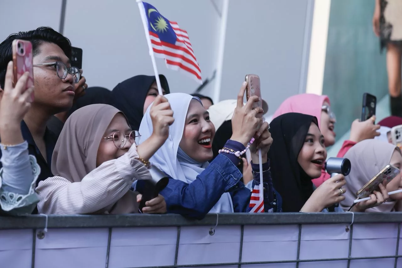 Lebih 10,000 Hadir ke Hello Inilah Kita: Sehati Bersama, ALPHA Jadi Suara Generasi Kini Raikan Merdeka