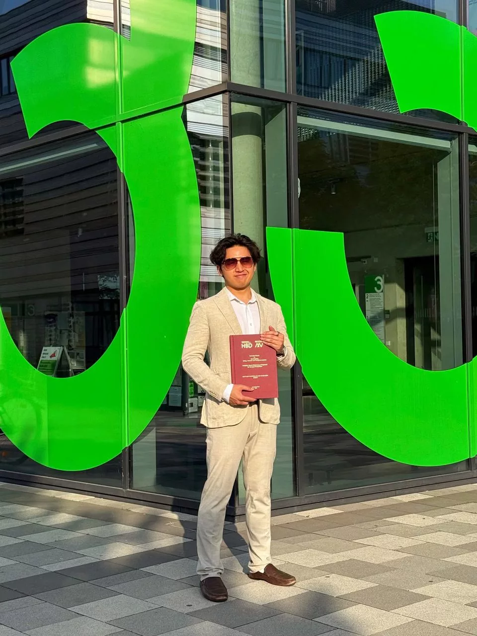 Belajar 100% Dalam Bahasa Jerman! Anak Malaysia Ini Tersenarai Sebagai Pelajar Terbaik Di University of Applied Sciences Düsseldorf