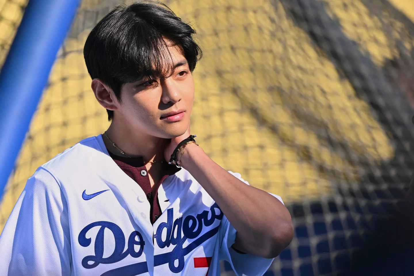 Fenomena Taehyung BTS Gegarkan Stadium Dodger, Jualan Tiket Melonjak 5 Kali Ganda