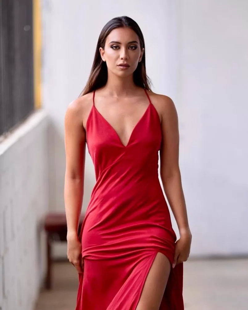 Palestin Sah Hantar Wakil Pertama Ke Miss Universe, November Ini! Kenali Siapakah Nadeen Ayoub