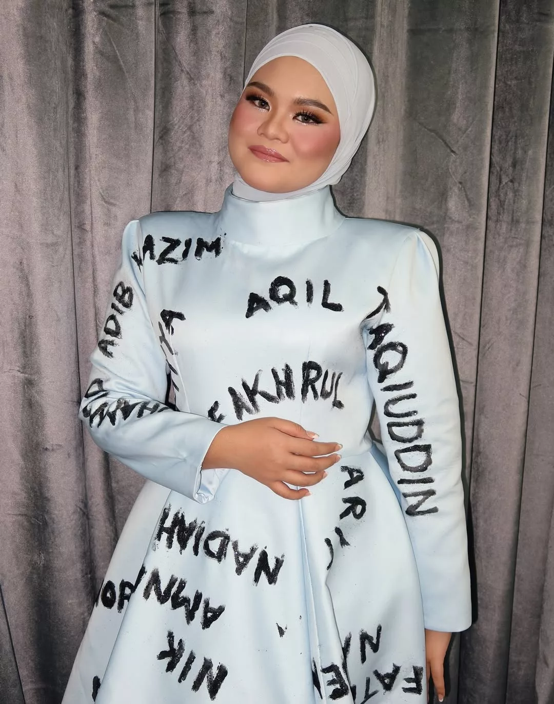 Bukan Sekadar Dress, Marsya Qistina Angkat Isu Sosial Dalam Persembahan Minggu Kelima Talk To My Manager 29 Bukan Sekadar Dress, Marsya Qistina Angkat Isu Sosial Dalam Persembahan Minggu Kelima Talk To My Manager