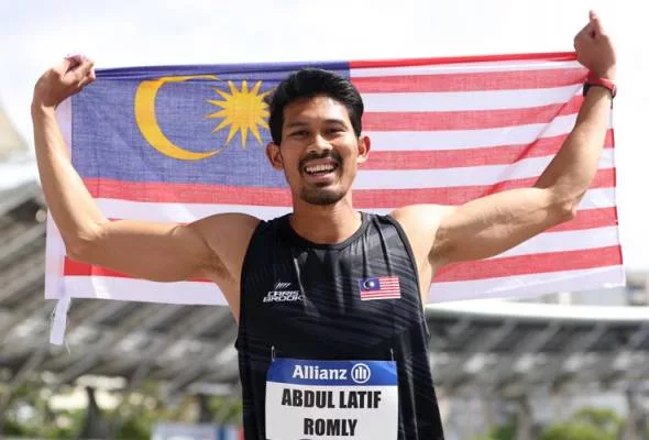 Cipta Sejarah Lagi, Abdul Latif Romly Kekal Legenda Dengan Lompatan Emas & Rekod Dunia