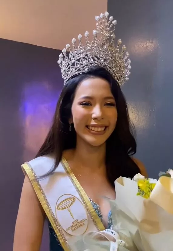 Kemenangan Direstui! Jurutera Kimia, Allyson Ee Dimahkotakan Sebagai Miss International Malaysia 2025