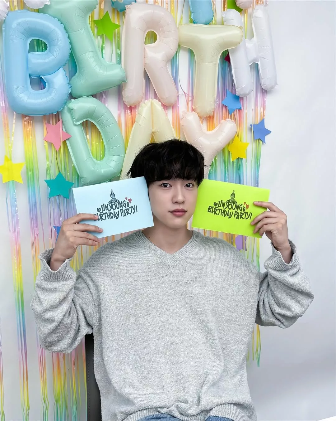 Jinyoung GOT7 Sambut Hari Lahir Ke-31 Lebih Bermakna, Sumbang 100 Juta Korea Won Untuk Sokongan Makanan Kanak-Kanak 8 Jinyoung GOT7 Sambut Hari Lahir Ke-31 Lebih Bermakna, Sumbang 100 Juta Korea Won Untuk Sokongan Makanan Kanak-Kanak