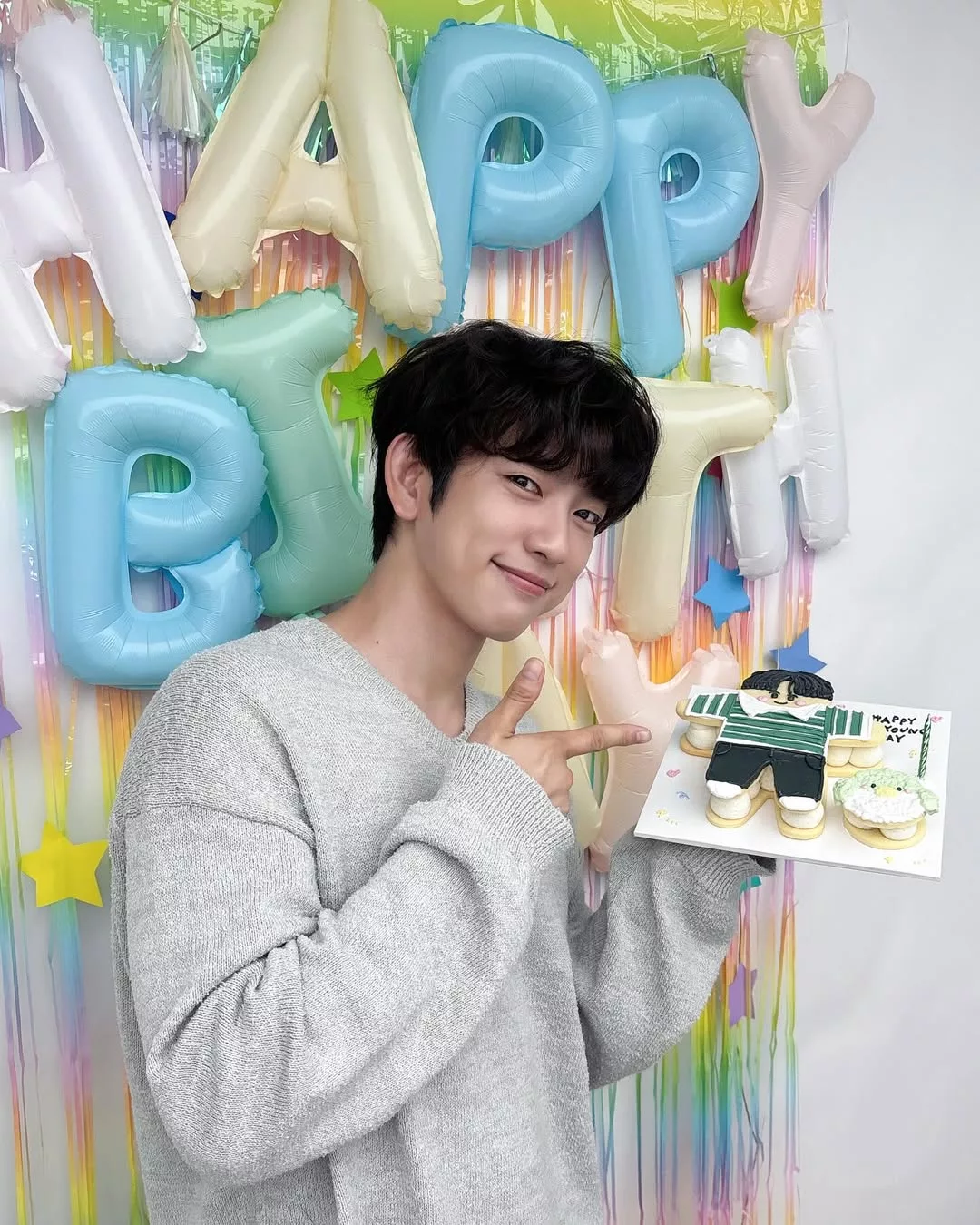 Jinyoung GOT7 Sambut Hari Lahir Ke-31 Lebih Bermakna, Sumbang 100 Juta Korea Won Untuk Sokongan Makanan Kanak-Kanak 7 Jinyoung GOT7 Sambut Hari Lahir Ke-31 Lebih Bermakna, Sumbang 100 Juta Korea Won Untuk Sokongan Makanan Kanak-Kanak