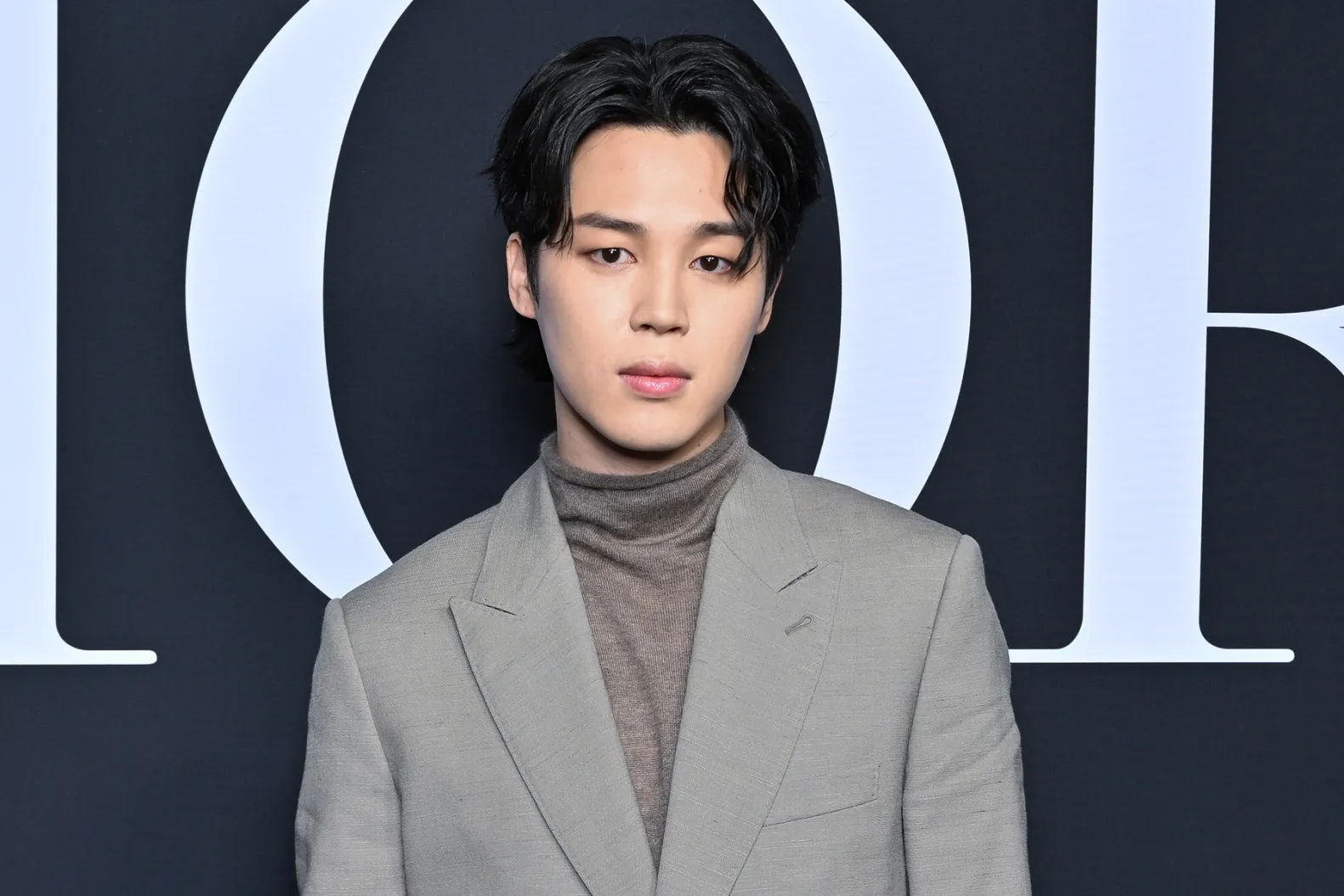 Enam Tahun Konsisten & Kekal Prihatin, Jimin BTS Teruskan Biasiswa 100 Juta Korea Won Untuk Pelajar Yang Memerlukan