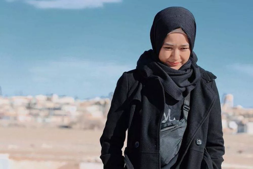 Farah Lee, Graduan Dua Negara Kini Pejuang Gaza – Ikon Anak Muda Sebenar!