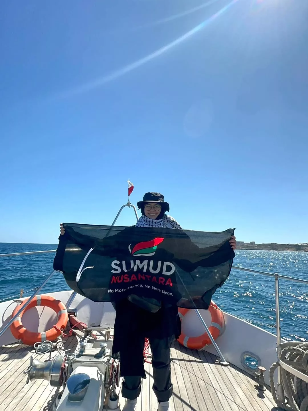 “Bot Hampir Terbalik, Tapi Kami Ada Allah Maha Besar” –Heliza Helmi Sempat Buat Live Sebelum Bot Dipintas Tentera Israel