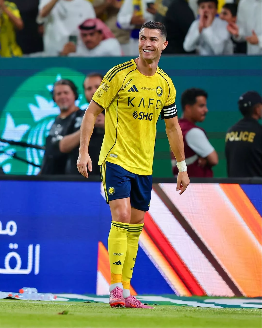 Cristiano Ronaldo Jadi Pemain Bola Sepak Pertama Bergelar Bilionair