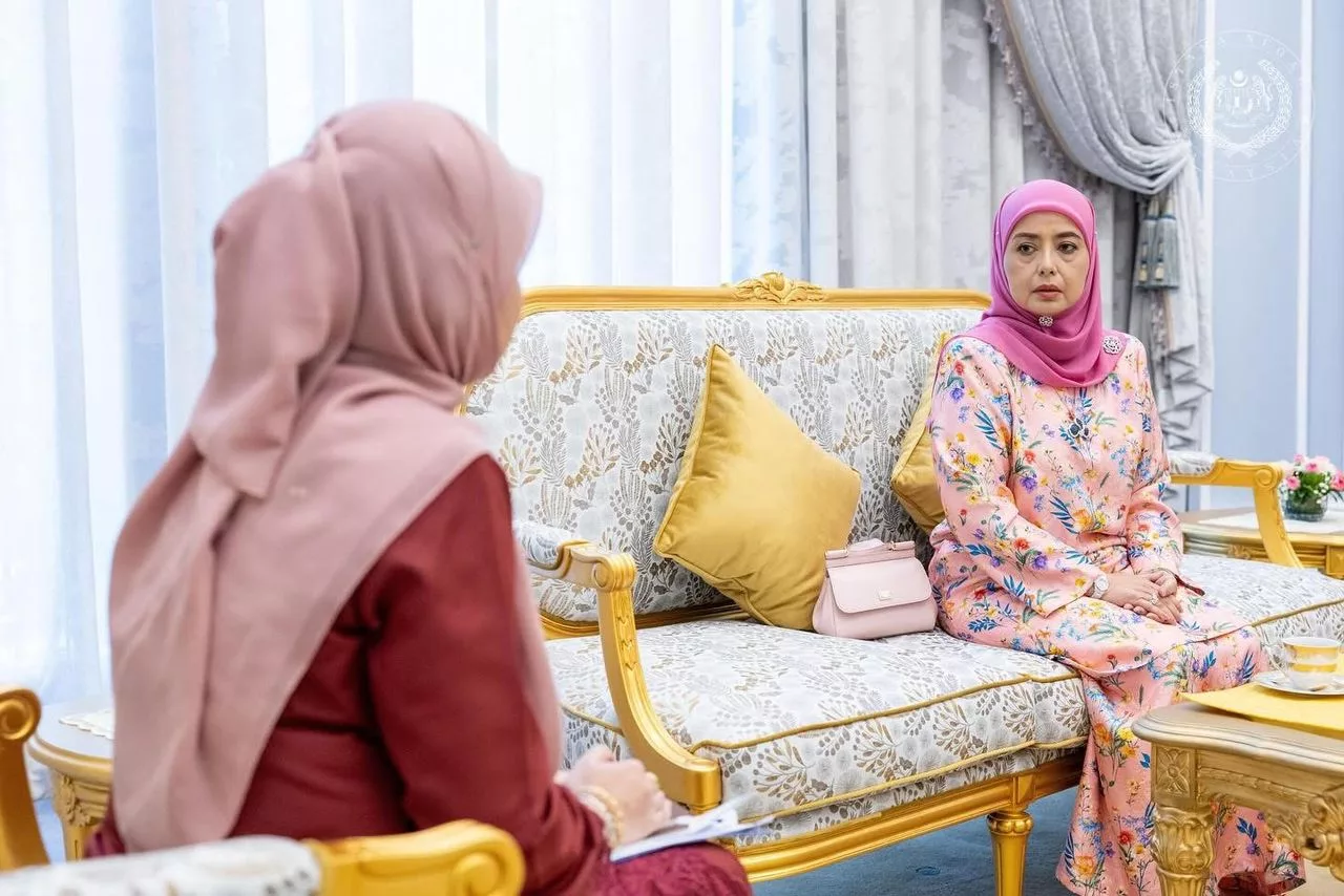 Raja Permaisuri Agong Zahirkan Kebimbangan, Titah UTM Laksana Kajian Pengaruh Media Sosial Terhadap Pelajar Sekolah