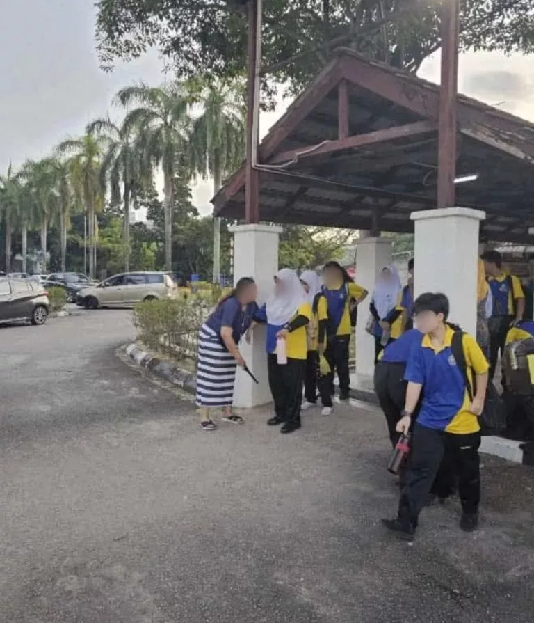 “Selalu Sekolah US Je Macam Ni…” – SMK Bandar Utama Damansara 4 Guna Metal Detector Demi Keselamatan Pelajar