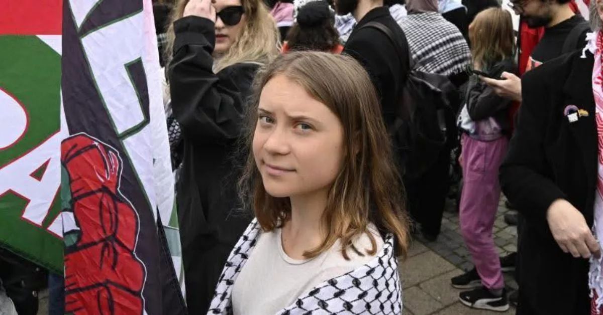 Greta Thunberg Dipukul & Diheret Tentera, Dakwa Sukarelawan Global Sumud Flotilla
