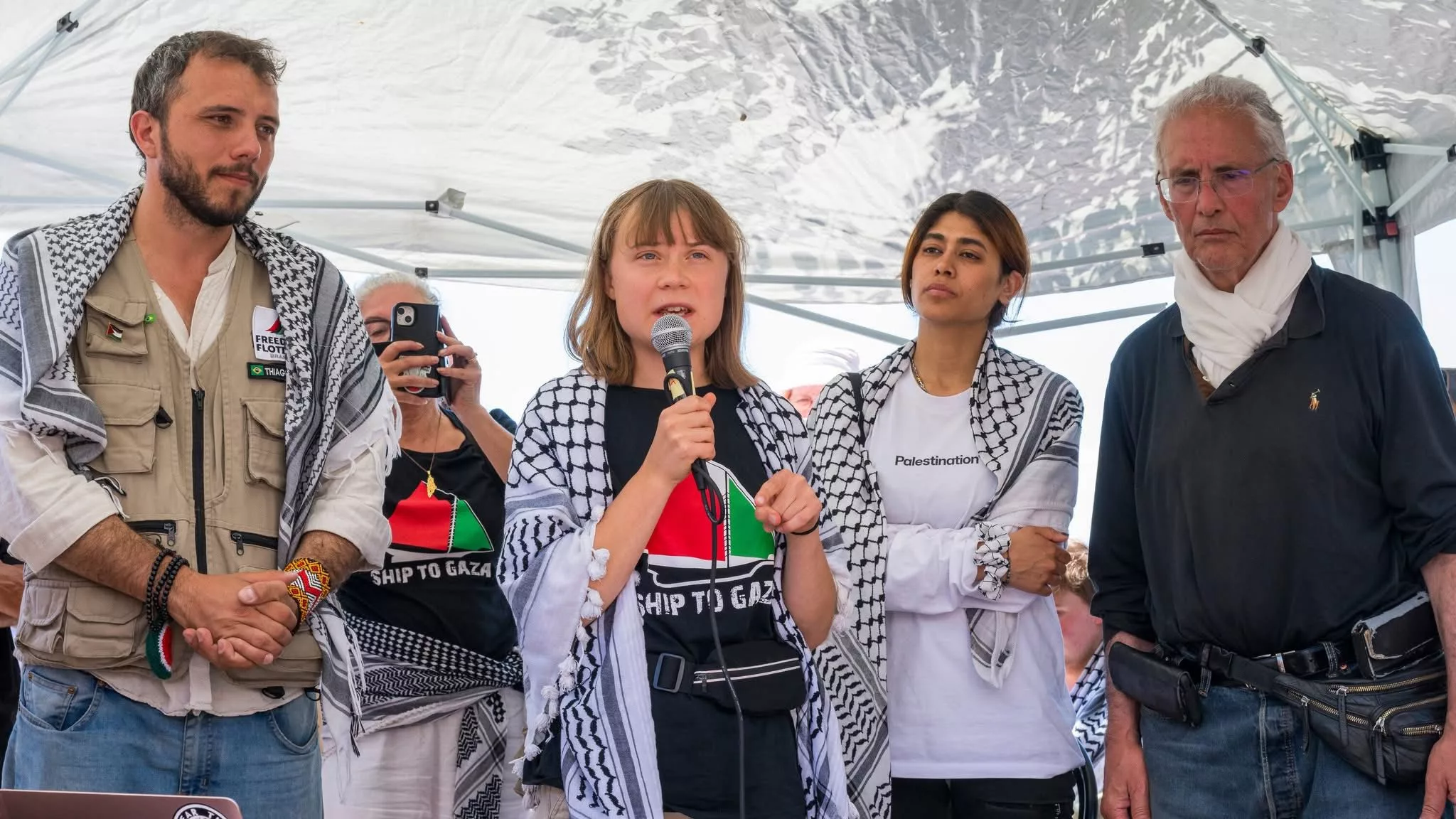 "Dia Anak Autism Tapi Boleh Pikul Misi Besar" Ustaz Mad Kecil Kagum Keberanian Greta Thunberg, Titip Doa Hidayah 7 “Dia Anak Autism Tapi Boleh Pikul Misi Besar” Ustaz Mad Kecil Kagum Keberanian Greta Thunberg, Titip Doa Hidayah