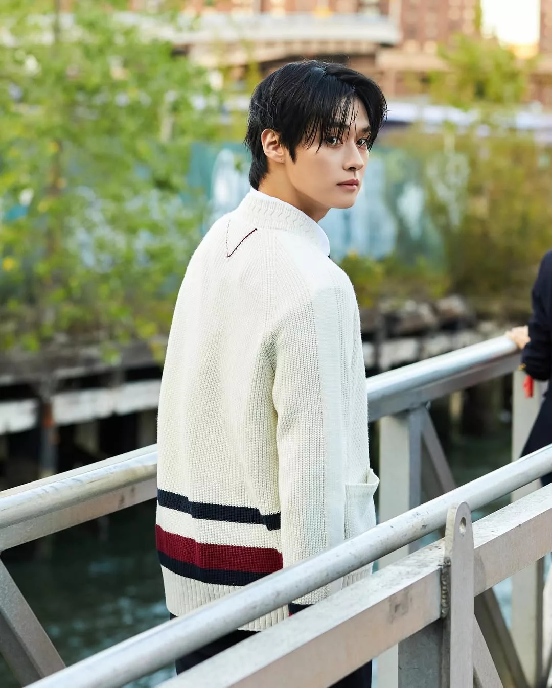 Lee Know Stray Kids Rai Hari Lahir Ke-27 Dengan Sumbangan 200 Juta Won Kepada Hospital & Pusat Perlindungan Haiwan