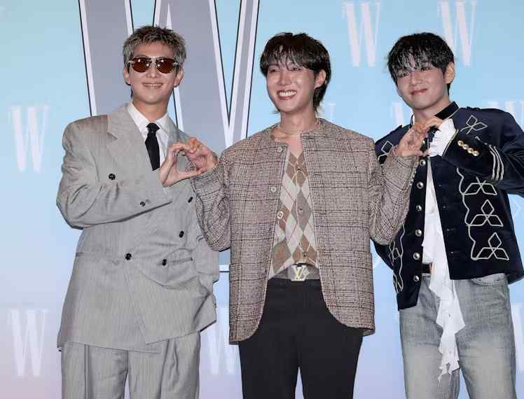 BTS Bakal Kembali Mac 2026! RM Umum Album Baru & Konsert Jelajah Dunia!