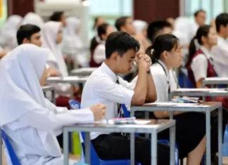 Kertas Matematik Tambahan SPM Undang Sebak, Ibu Bapa Luah Anak Menangis Lepas Peperiksaan